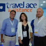 Renato Dassan, da Travel Ace, Silvia Sá e Wilson Azevedo, da Tablet Tours Turismo
