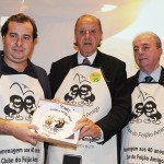 Rodrigo Maia, presidente da Cãmara dos Deputados, Michel Tuma Ness, fundador do Clube do Feijão Amigo, e Nilo Félix, secretário de Turismo do RJ Rodrigo Maia, presidente da Cãmara dos Deputados, Michel Tuma Ness, fundador do Clube do Feijão Amigo, e Nilo Félix, secretário de Turismo do RJ