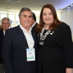 Ronaldo Waltrick, da Maiorca Turismo, e Magda Nassar, na Braztoa