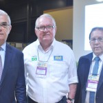 Roy Taylor, do M&E, com Eduardo Pinho Moreira e Valdir Walendowsky, governador e secretário de Turismo de Santa Catarina