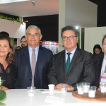 Teté Bezerra, presidente da Embratur, Eduardo Pinho, governador de SC, Vinicius Lummertz, ministro do Turismo, e Valdir Walendowsky, secretário de Turismo de SC