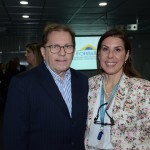 Waldir Walendowsky, secretário de Turismo de Santa Catarina, e Gisele Lima, da Promo