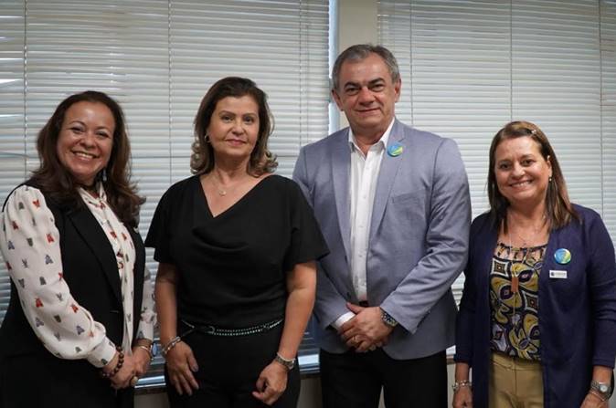 arta Freitas, da ANBTR; presidente Teté Bezerra; José Neto e Fatima Barros também da Associação, em encontro no Instituto. (Foto: Pablo Peixoto/Embratur)