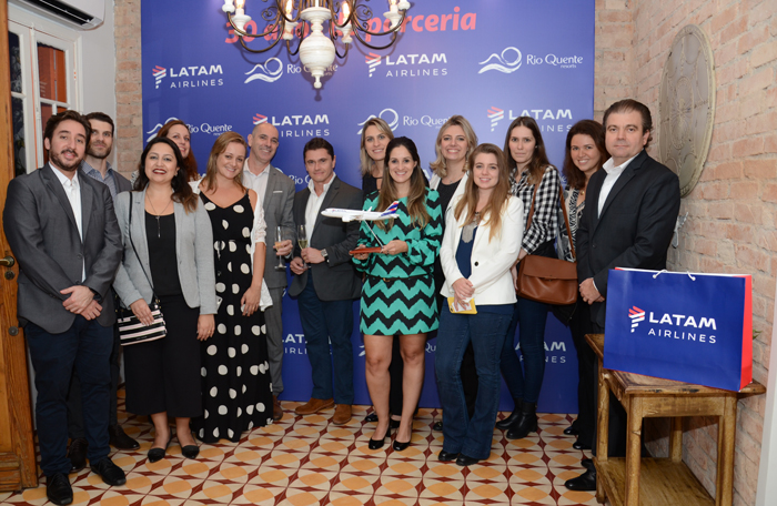 Latam e Rio Quente celebram 30 anos de parceria com mais de 1 milhão de passageiros 2 Equipes da Latam e Rio Quente celebraram a parceria de 30 anos
