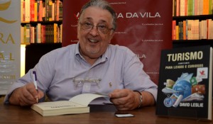Leslie Benveniste lança livro em São Paulo