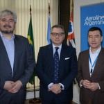 Pablo César Godoy, diretor da Provincia de Santa Cruz, Luis Castillo, cônsul geral da Argentina, e Ivan Blanco, da Aerolíneas Argentinas