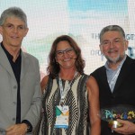 Ricardo Coutinho, governador da PB, Ruth Avelino, presidente da PBTur, e Luiz Alberto Amorim, do Sebrae-PB, que foi homenageado