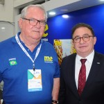 Roy Taylor, do M&E, e Manoel Linhares, presidente do ABIH Nacional