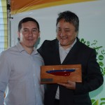 Teodson Gonçalves recebeu o prêmio de Fernando Kanni