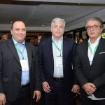 Alberto Cestrone e Roberto Domingues, da ABR, e Arialdo Pinho, secretário de Turismo do Ceará