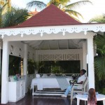 Espaço para massagem na piscina do Luxury Bahia Principe Ambar