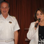 Francesco Veniero, comandante do MSC Fantasia, e Marcia Leite, diretora de Operações da MSC no Brasil