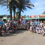 Grupo do Super Fam na entrada no Busch Gardens Grupo do Super Fam na entrada no Busch Gardens