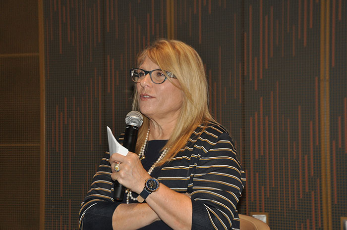 Lisa Lutoff-Perlo, CEO da Celebrity Cruises