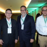Luiz Fernando Moraes, da Cunha Vaz, com Francisco Guarisa e Adriano Araujo, da TAP