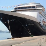 MS Zaandam chegou ao Brasil neste sábado e já segue viagem pela América do Sul MS Zaandam chegou ao Brasil neste sábado e já segue viagem pela América do Sul