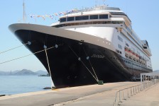 Holland America e Seabourn retomam operações de mais navios