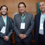 Marcelo Bento, da Azul, José Alves, secretário de Turismo da Bahia, e Paulo Cesar, da secretaria de Porto Seguro