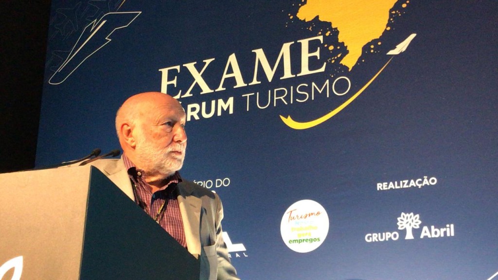 Fórum em Santa Catarina discute competitividade no Turismo Domenico Masi, filósofo italiano