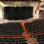 Teatro La Vanguardia com capacidade para 1600 hóspedes