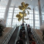 Terminal A conta com todo conforto e com dois hélices gigantes como decoração