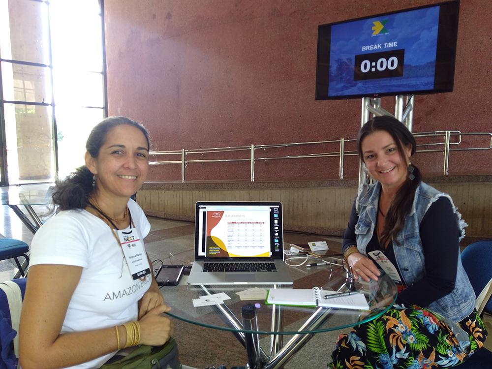 Mercado de Negócios movimenta operadores e receptivos no AdventureNEXT Latin America Vanessa Marino, Diretora, e Renata Marques, Aventuras Corporativas, da Amazon Emotions