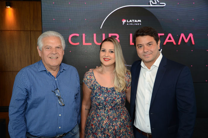 Eraldo Palmerini, do Grupo BRT, Karin Andrade e Antenor Soares, da Latam Airlines Eraldo Palmerini, do Grupo BRT, Karin Andrade e Antenor Soares, da Latam Airlines