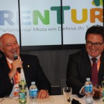 Herculano Passos, da Frente Parlamentar de Turismo, e Vinicius Lummertz, ministro do Turismo