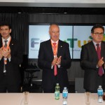 Herculano Passos, presidente da Frentur, entre Marcelo Álvaro, futuro ministro, e Vinicius Lummertz, atual ministro do Turismo