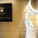 Sundeck e Piscina do Yacht Club ficam no 19° andar Sundeck e Piscina do Yacht Club ficam no 19° andar