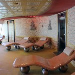 Uma das quatro saunas do navio