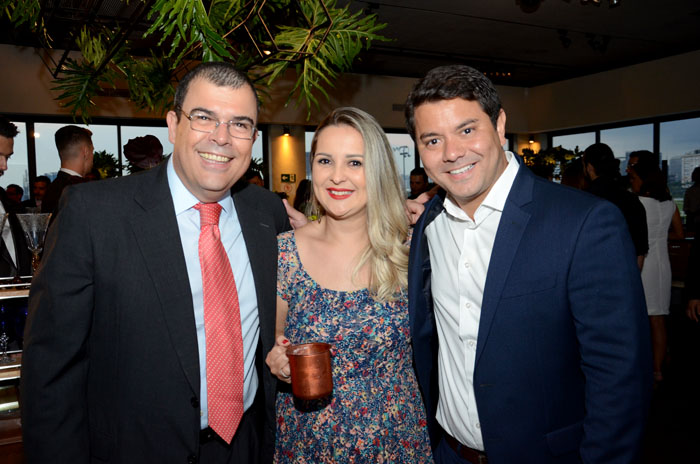 Vanderlei Folgueral, da LTS, Antenor Soares e Karin Andrade, da Latam Airlines Vanderlei Folgueral, da LTS, Antenor Soares e Karin Andrade, da Latam Airlines