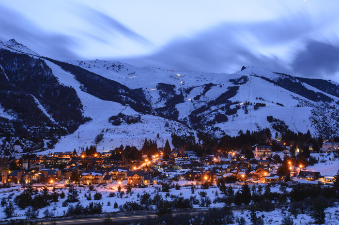 Latam inicia vendas para Bariloche durante a temporada de neve 1 Entre 1º de julho e 15 de agosto de 2019, a companhia terá voo direto de Guarulhos para o destino argentino