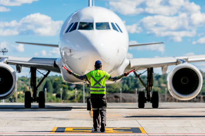 Aviação: empresas de serviços de solo já estão à beira da insolvência, diz Abesata 1 Consultoria inglesa destaca a pontualidade do Aeroporto de Brasília na categoria entre 10 e 20 milhões de passageiros por ano.