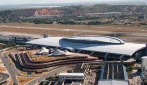 Ação na justiça pede suspensão de concessão do Aeroporto de Recife