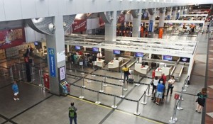 Aeroporto de Salvador volta a realizar check-in e embarque nos pisos superiores