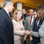 Ana Pastor, presidente do Congresso espanhol, cumprimenta Teté Bezerra, ao lado do secretário-geral da OMT Zurab Pololikashvili, e de Gilson Lira e Alisson Andrade, da Embratur