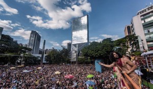 Carnaval, São João e Oktoberfest são as festas mais procuradas pelos brasileiros