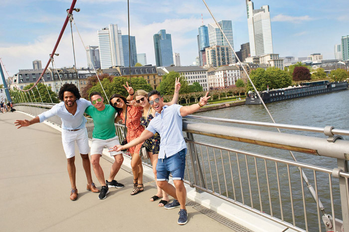 U by Uniworld oferece cruzeiros europeus para feriados de 2019 1 Emendar as datas festivas com as férias é uma ótima pedida para navegar e desvendar o melhor de países como Holanda, França, Áustria e Hungria por preços vantajosos