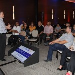 Equipe durante apresentação de Maurício Favoretto