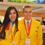 Kananda Almeida e Leonardo Esch fizeram a recepção aos convidados no estande do Brasil