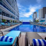 Piscina do Wyndham Manta Sail Plaza & Convention Center