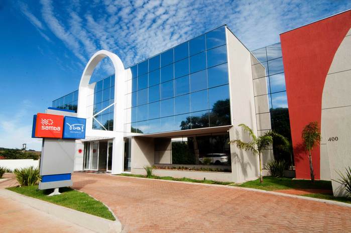 Samba Hotéis prevê abertura de até nove unidades em 2019 1 Projetados para serem confortáveis, econômicos e práticos, os hotéis Samba In The Box, de construção rápida e custo de aproximadamente 65% menos que um hotel convencional, são a grande aposta da rede Samba Hotéis para o ano de 2019