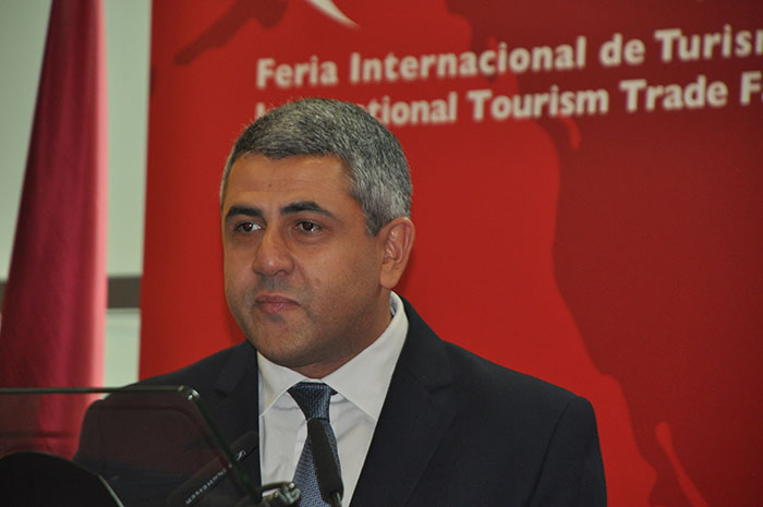 OMT cobra governos por medidas concretas: "só palavras não salvarão empregos" 1 Zurab Pololikashvili, secretário-geral da OMT