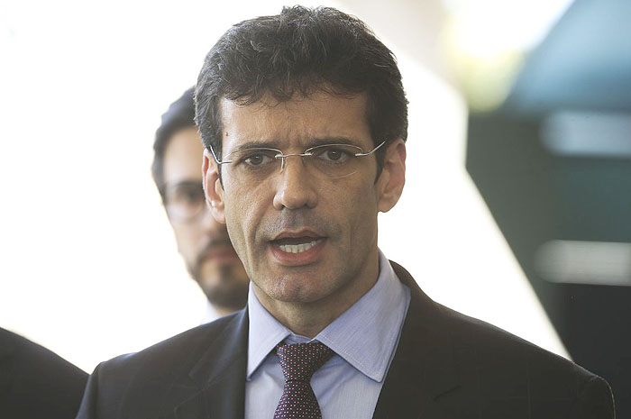 O futuro ministro do Turismo no governo de Jair Bolsonaro, deputado federal Marcelo Álvaro Antônio, fala à imprensa, no CCBB.