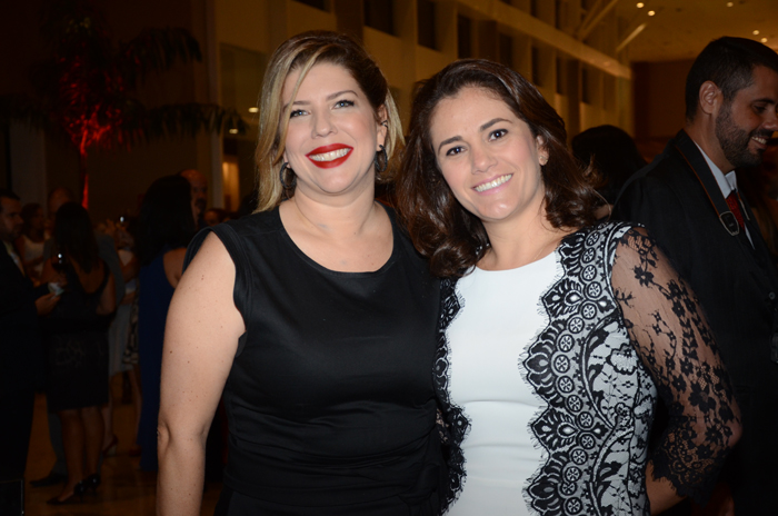 Royal Palm terá contas individuais nas mídias sociais para cada empreendimento 1 Ana Luiza Masagão Menezes, diretora Comercial & Marketing, e Renata Pimenta, gerente de Marketing, do Royal Palm Plaza
