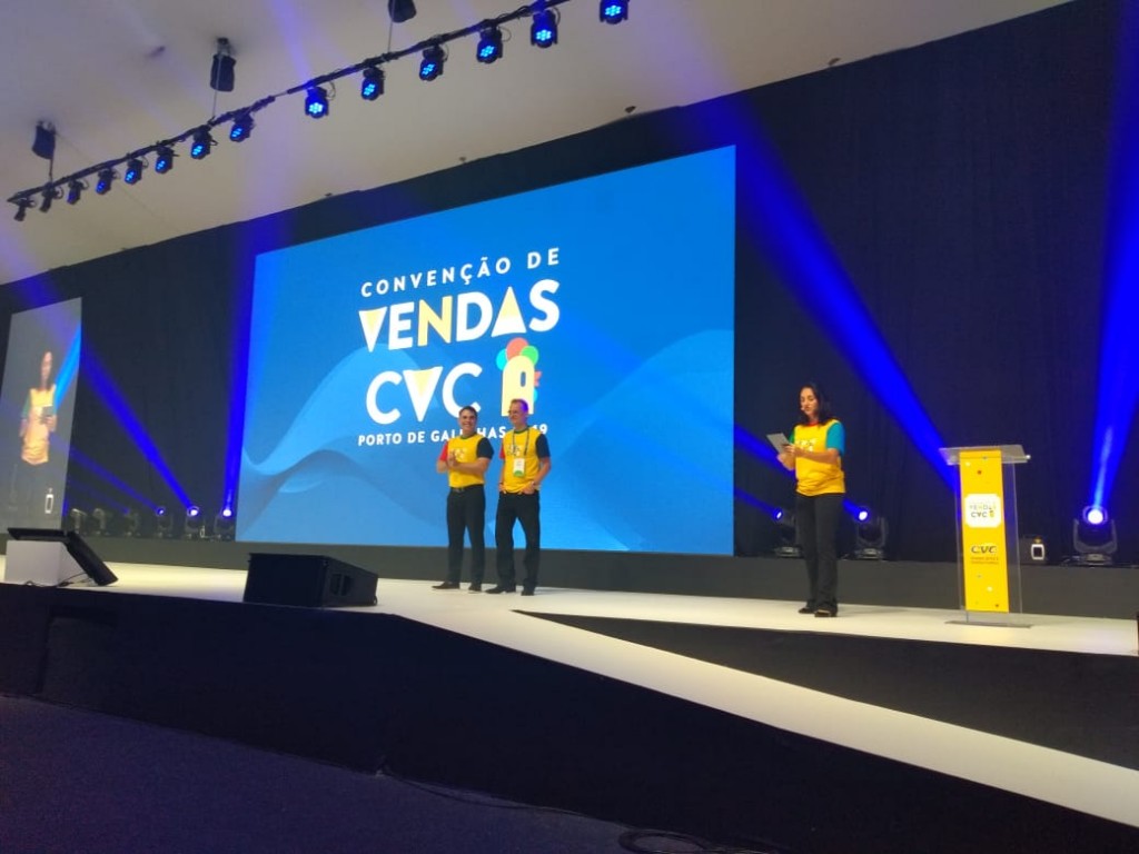 CVC reúne líderes em Porto de Galinhas (PE) para Convenção de Vendas 2019; fotos 1 Emerson Belan e Fernando Fogaça durante a abertura da convenção