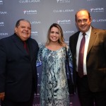 Marina Cambrais, da Latam, entre Oziel Lima e João Vendrameto, da Congonhas Travel