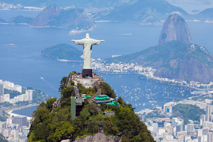 O produto para a capital do Carnaval conta com atendimento VIP e um Kit especial para deixar a experiência do viajante ainda mais memorável