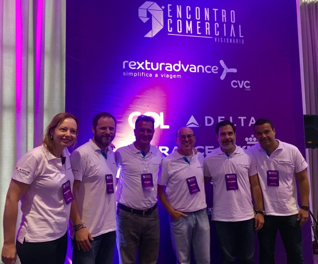 Roberta Simara, diretora de produto aéreo corporativo e online, Luciano Guimarães, Diretor Geral da Unidade de Negócio RexturAdvance, Luiz Fernando Fogaça, Presidente da CVC Corp, Fábio Mader, Diretor executivo de Produto Aéreo da CVC Corp, Flávio Marques, Diretor Comercial da RexturAdvance e Sérgio Ribeiro, Diretor Financeiro da RexturAdvance